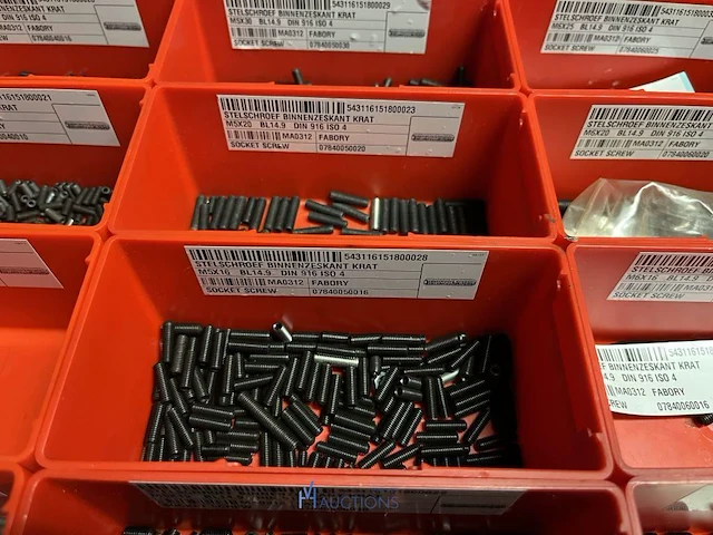 Partij stelschroeven, zwenkwielen en bevestigingsmateriaal - afbeelding 36 van  117