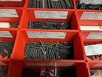 Partij stelschroeven, zwenkwielen en bevestigingsmateriaal - afbeelding 37 van  117