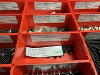 Partij stelschroeven, zwenkwielen en bevestigingsmateriaal - afbeelding 42 van  117