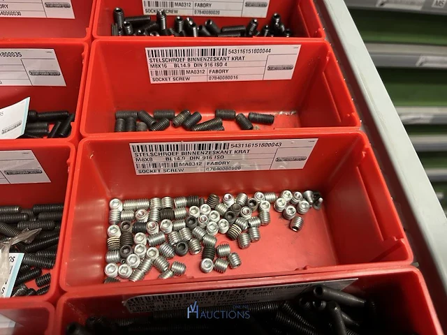 Partij stelschroeven, zwenkwielen en bevestigingsmateriaal - afbeelding 46 van  117
