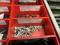 Partij stelschroeven, zwenkwielen en bevestigingsmateriaal - afbeelding 46 van  117