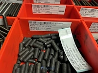 Partij stelschroeven, zwenkwielen en bevestigingsmateriaal - afbeelding 59 van  117