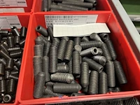 Partij stelschroeven, zwenkwielen en bevestigingsmateriaal - afbeelding 66 van  117