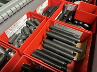 Partij stelschroeven, zwenkwielen en bevestigingsmateriaal - afbeelding 72 van  117