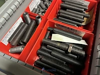 Partij stelschroeven, zwenkwielen en bevestigingsmateriaal - afbeelding 73 van  117