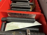 Partij stelschroeven, zwenkwielen en bevestigingsmateriaal - afbeelding 75 van  117