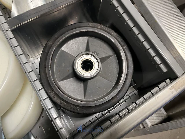 Partij stelschroeven, zwenkwielen en bevestigingsmateriaal - afbeelding 104 van  117