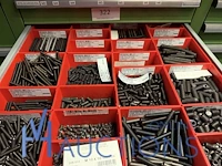 Partij stelschroeven, zwenkwielen en bevestigingsmateriaal - afbeelding 96 van  117
