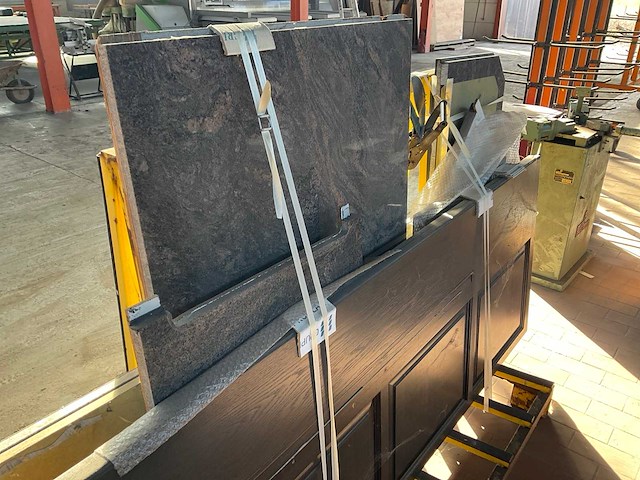 Partij stenen keukenbladen - afbeelding 2 van  2