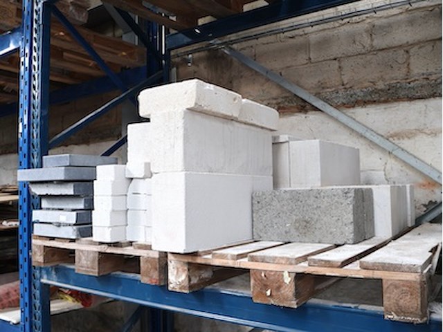 Partij stenen - afbeelding 2 van  6