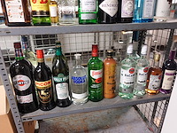 Partij sterke drank - afbeelding 8 van  14