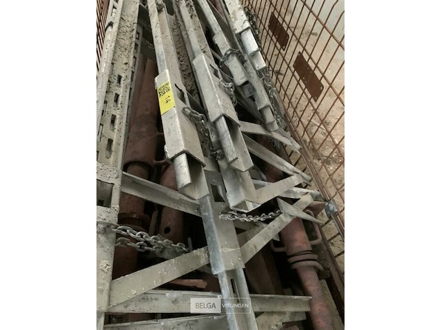 Partij stippen en bouwdragers - afbeelding 2 van  3