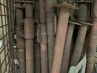 Partij stippen en bouwdragers - afbeelding 3 van  3