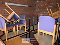 Partij stoelen met armleuning - afbeelding 1 van  4