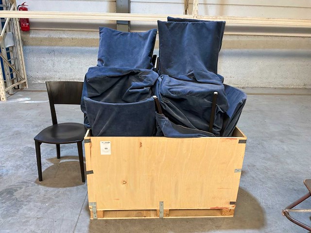 Partij stoelen met overtrek - afbeelding 1 van  2