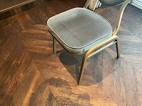 Partij stoelen voor restaurant en feestzaal (85x) - afbeelding 14 van  18