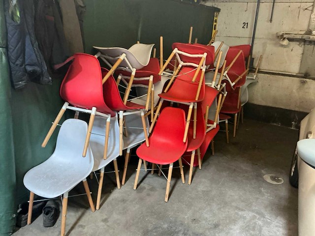Partij stoelen - afbeelding 1 van  3