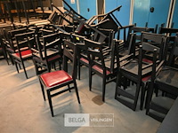 Partij stoelen