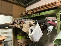 Partij stof op rol - afbeelding 1 van  4