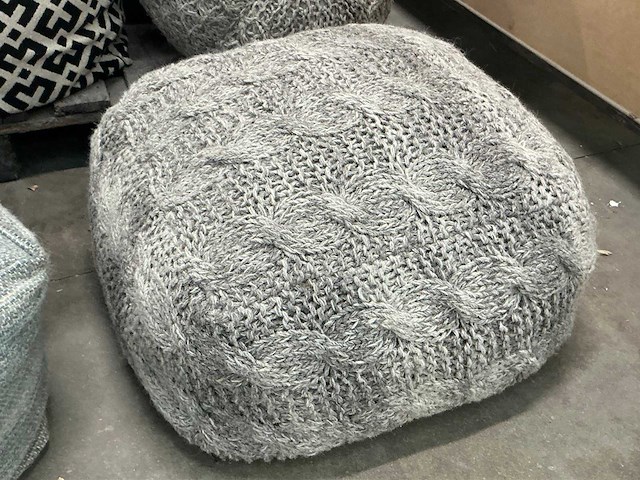 Partij stoffen zitpoefen (10x) - afbeelding 2 van  7