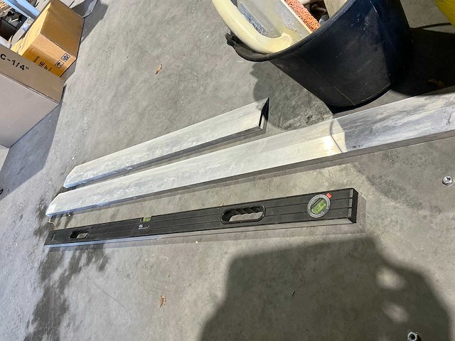 Partij stukadoorbenodigdheden - afbeelding 3 van  3