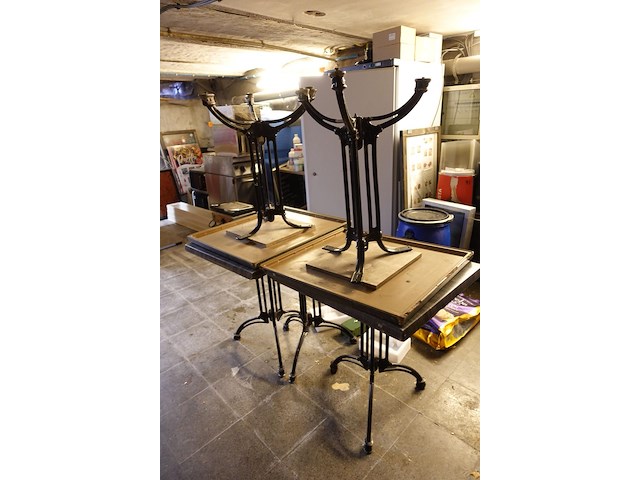 Partij tafel en stoelen - afbeelding 6 van  6