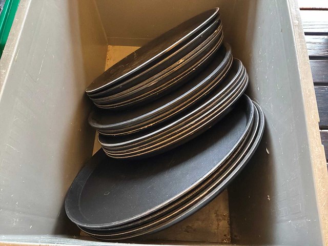 Partij tafelrokken en dienbladen - afbeelding 2 van  9