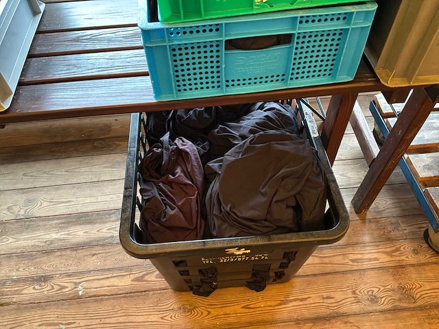 Partij tafelrokken en dienbladen - afbeelding 5 van  9