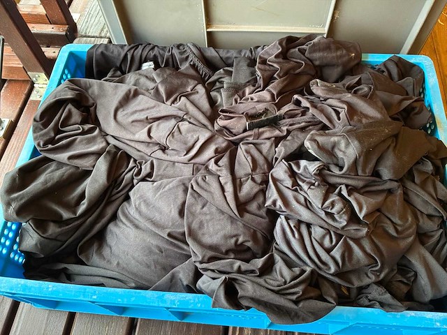 Partij tafelrokken en dienbladen - afbeelding 8 van  9