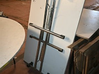 Partij tafels en stoelen - afbeelding 4 van  9