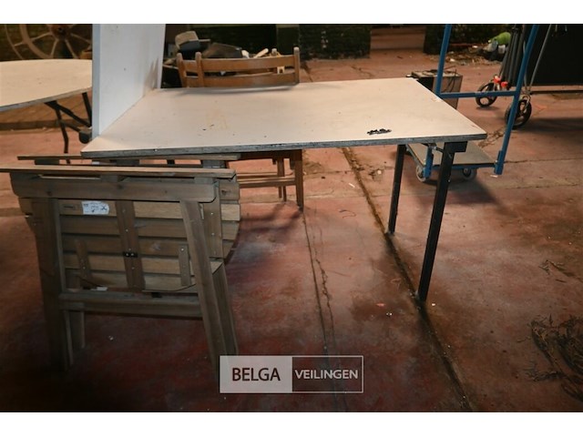 Partij tafels en stoelen - afbeelding 6 van  9