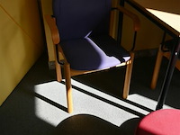 Partij tafels + stoelen - afbeelding 2 van  5
