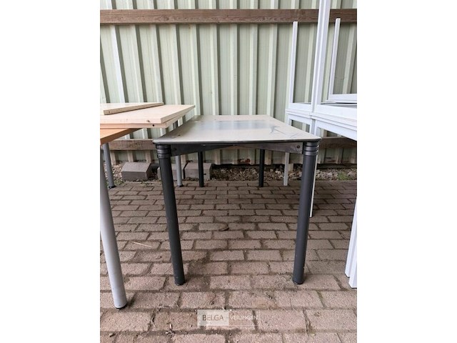 Partij tafels - afbeelding 1 van  3