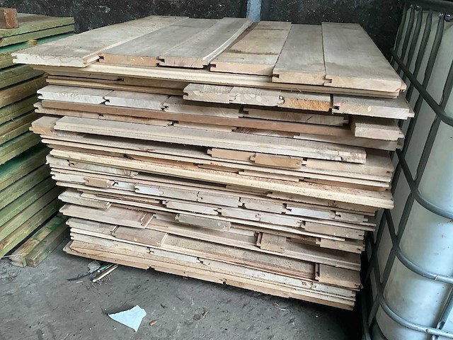 Partij tand- en groef houten planken (1 pallet) - afbeelding 2 van  7