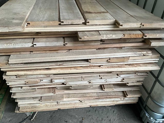 Partij tand- en groef houten planken (1 pallet) - afbeelding 3 van  3