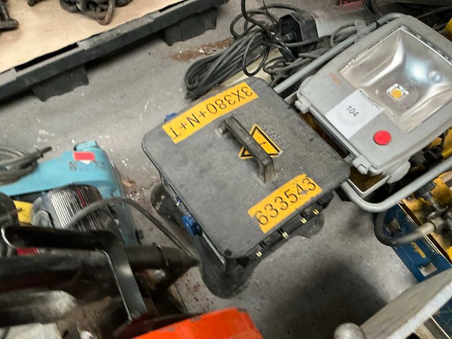 Partij te herstellen machines - afbeelding 4 van  17