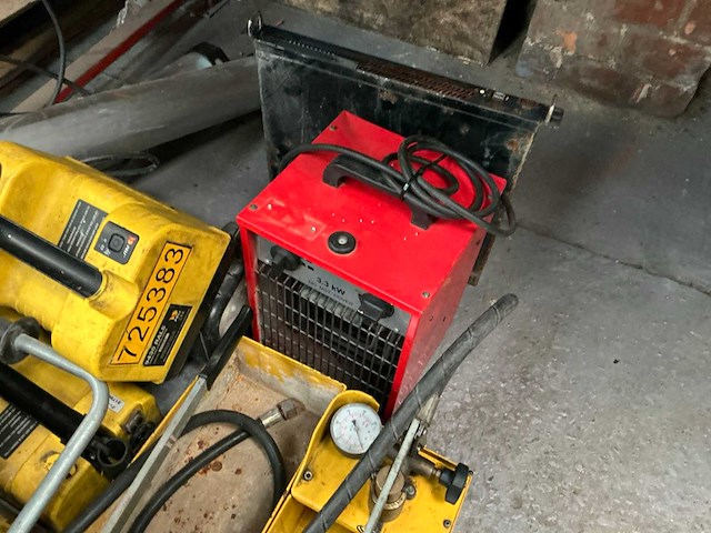 Partij te herstellen machines - afbeelding 6 van  17