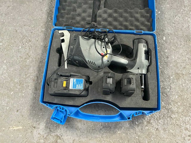 Partij te herstellen machines - afbeelding 1 van  8