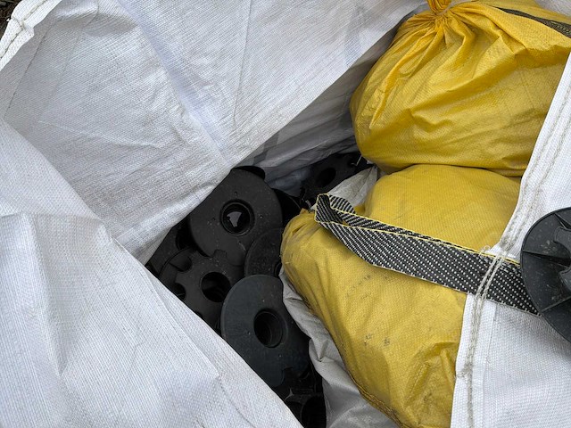 Partij tegelvoeten - afbeelding 1 van  1