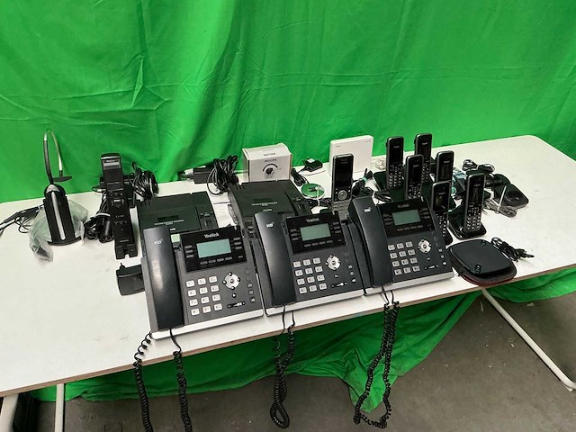 Partij telefonie, yealink en gigaset - diverse modellen - voip telefoon - afbeelding 1 van  7