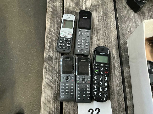 Partij telefoons - afbeelding 2 van  4