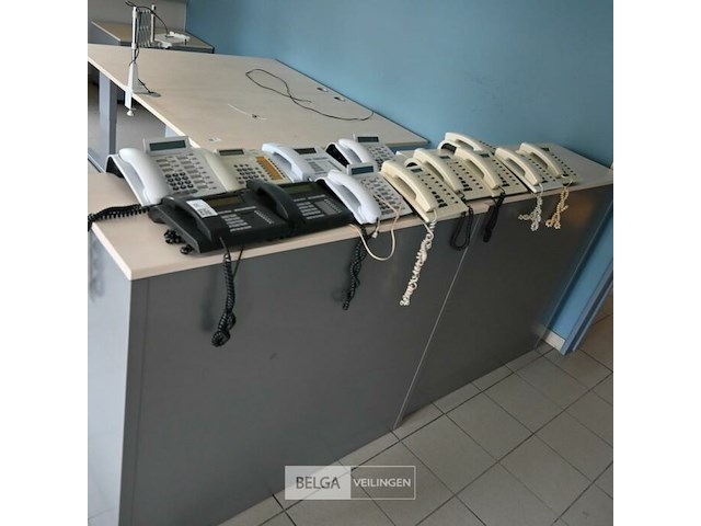 Partij telefoontoestellen - afbeelding 1 van  4