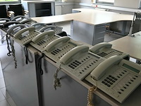 Partij telefoontoestellen - afbeelding 4 van  4