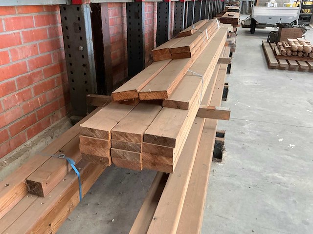 Partij thermowood dennen balken - afbeelding 3 van  9