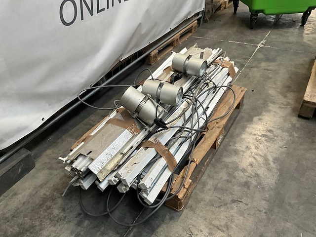 Partij tl armatuur + lampen - afbeelding 2 van  8