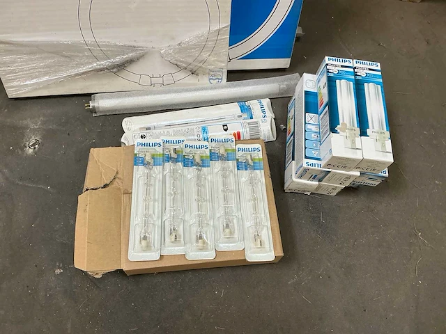 Partij tl-lampen - afbeelding 9 van  14