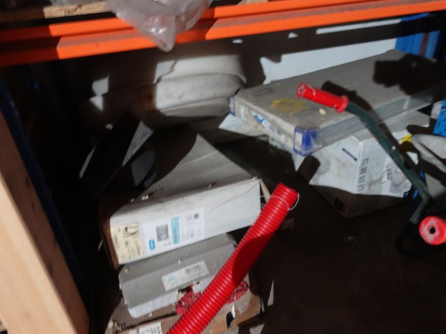 Partij toebehoren sanitair - afbeelding 7 van  9
