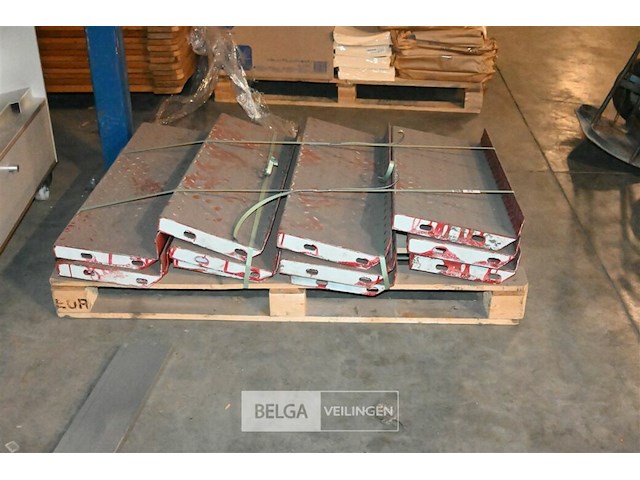 Partij traanplaat traptreden - afbeelding 1 van  3