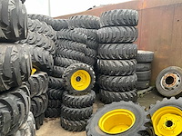 Partij tractorbanden - afbeelding 3 van  19
