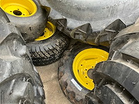 Partij tractorbanden - afbeelding 18 van  19